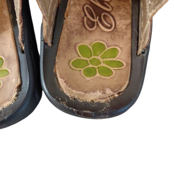 Elite By Corky's Marsh Painted Leather Slide On Sandals Size 6 - Picture 9 of 11